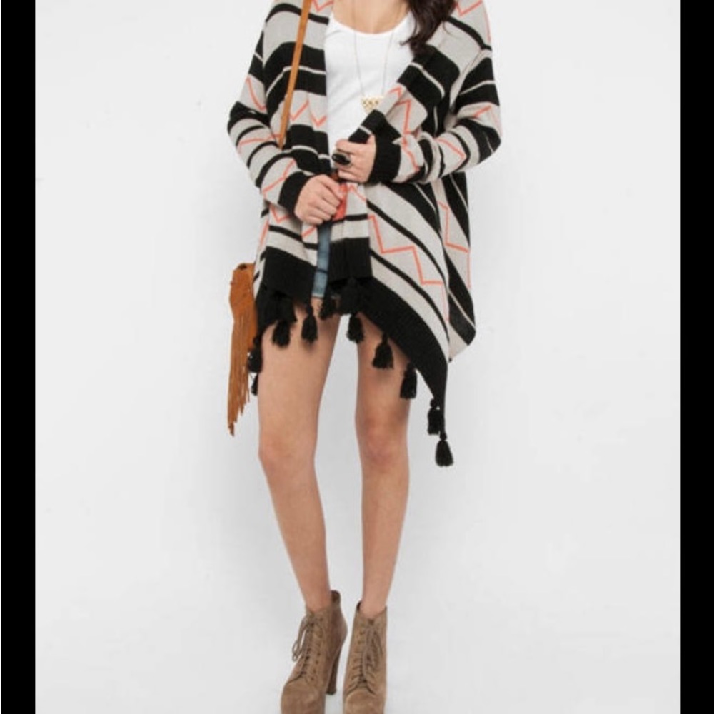 BB Dakota Aztec print boho cardigan size small open front fringe